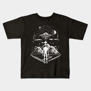 alien invasion Kids T-Shirt